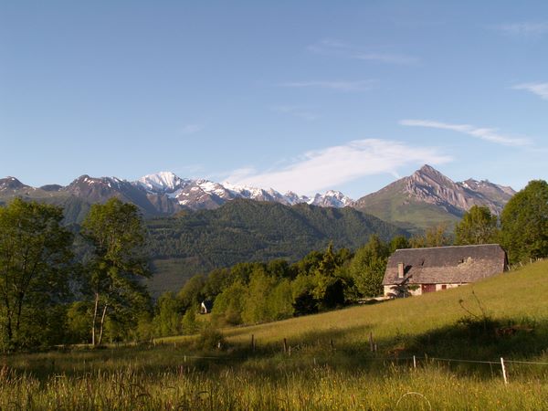 Vue sur le Moun Né et le Pic du midi d'Arrens